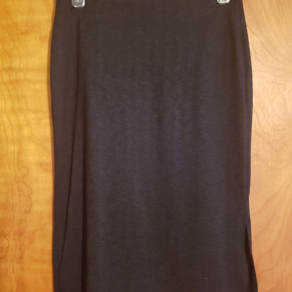 Chic Black Midi Skirt